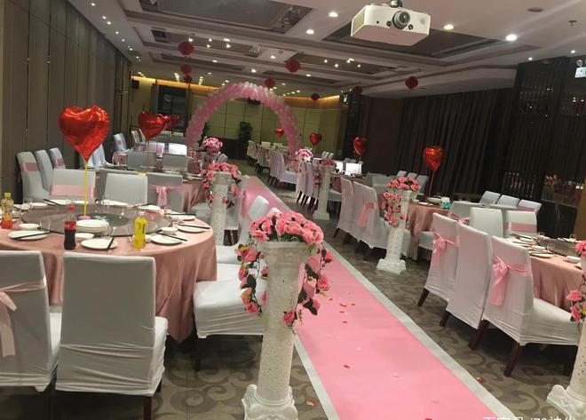 婚宴随礼200元，少吗？各地“份子”钱多少合适？